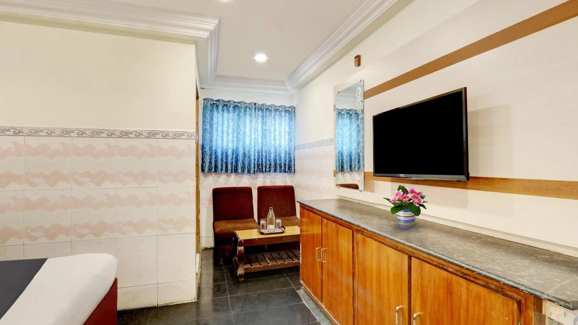 Super Collection O M G Road Ξενοδοχείο Thiruvananthapuram