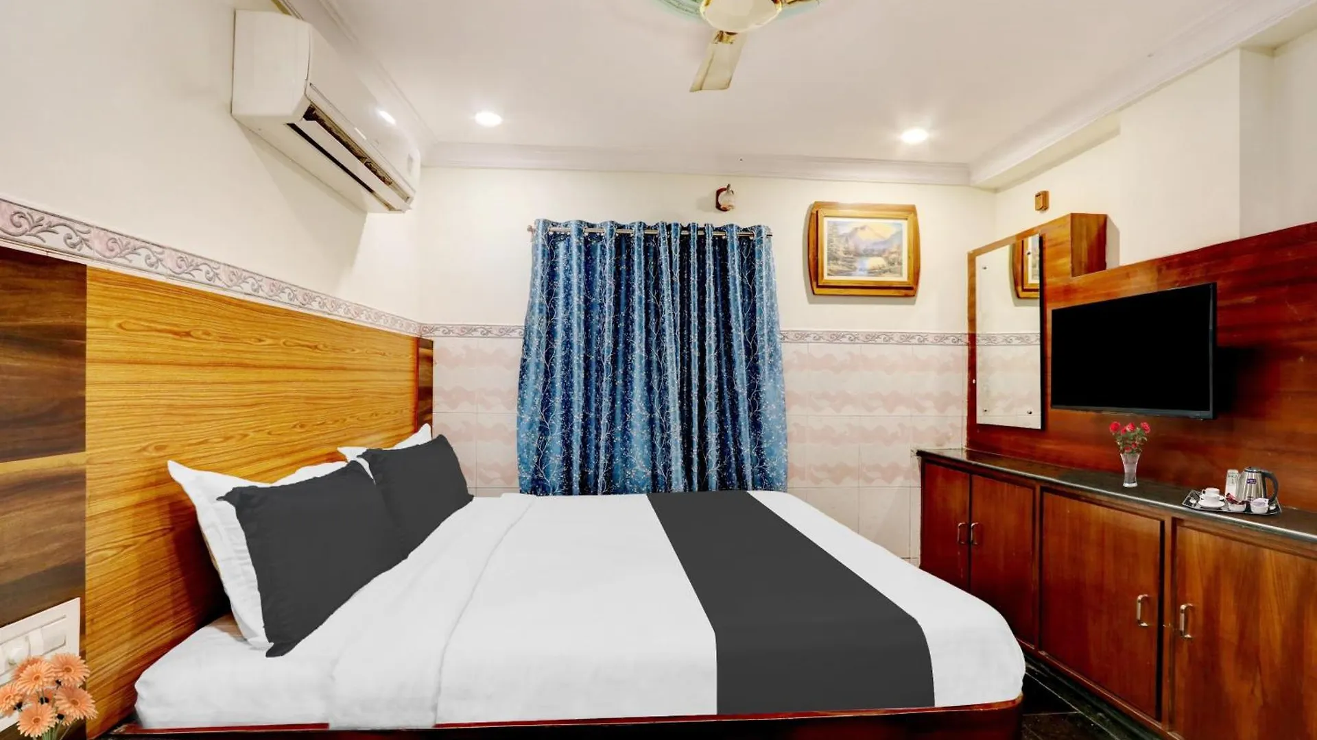 Super Collection O M G Road Ξενοδοχείο Thiruvananthapuram 4*,  Ινδία