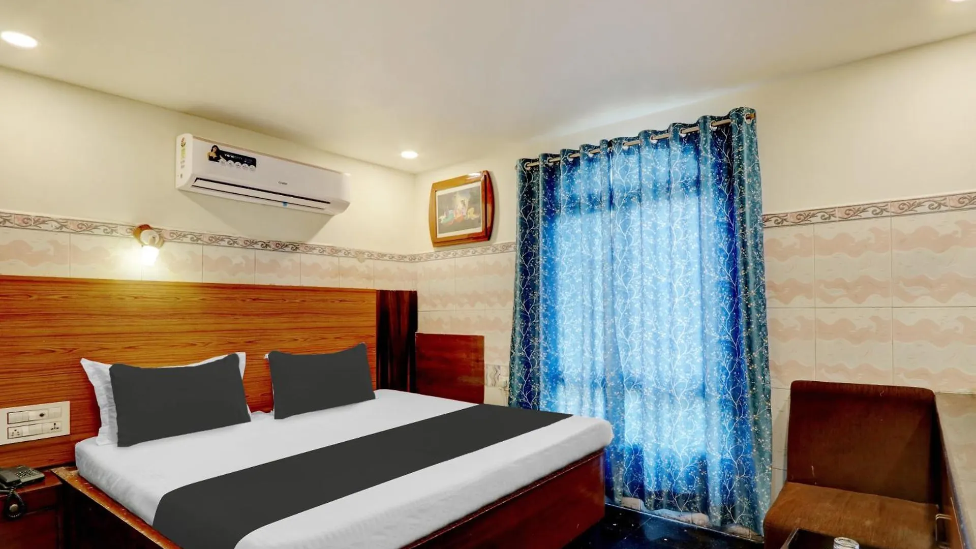 Super Collection O M G Road Hotel Thiruvananthapuram Índia