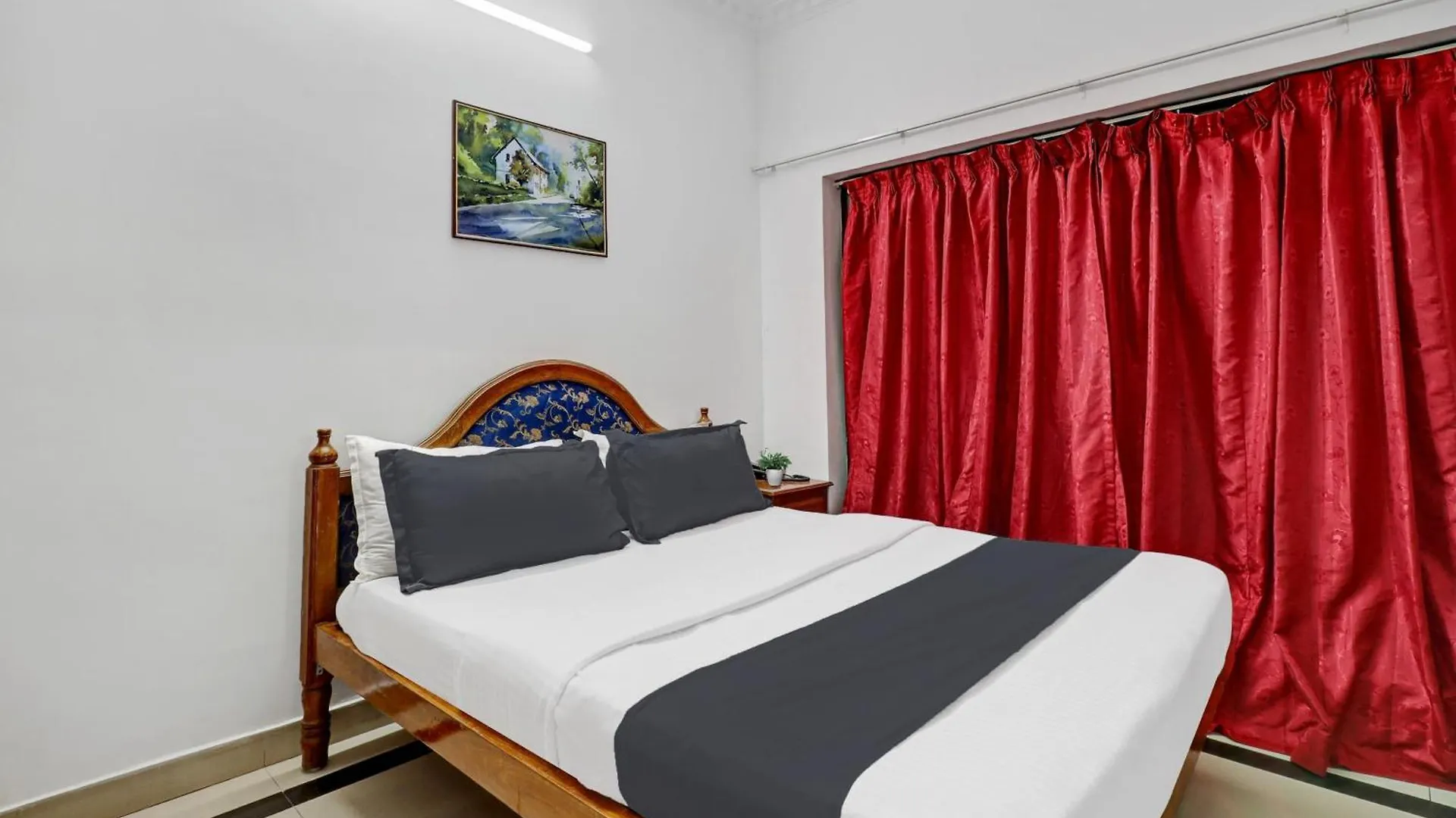 Super Collection O M G Road Hotel Thiruvananthapuram