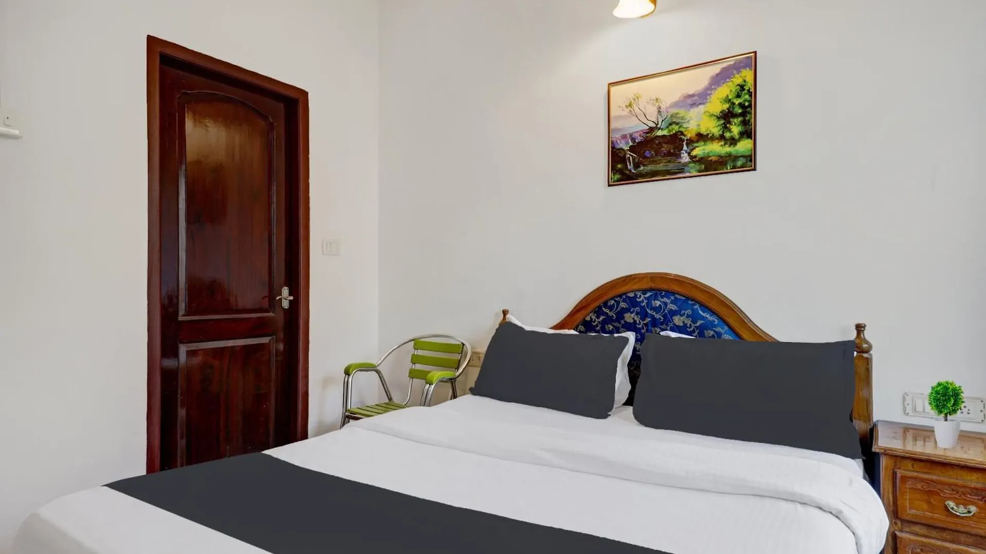 Super Collection O M G Road Hotel Thiruvananthapuram