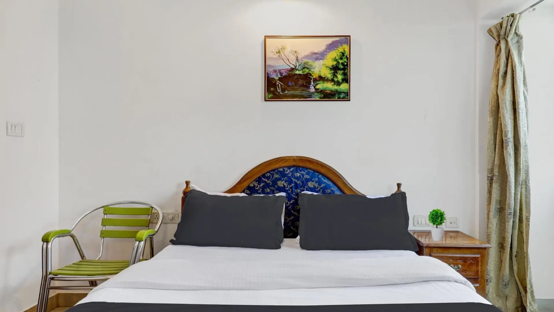 Super Collection O M G Road Hotel Thiruvananthapuram
