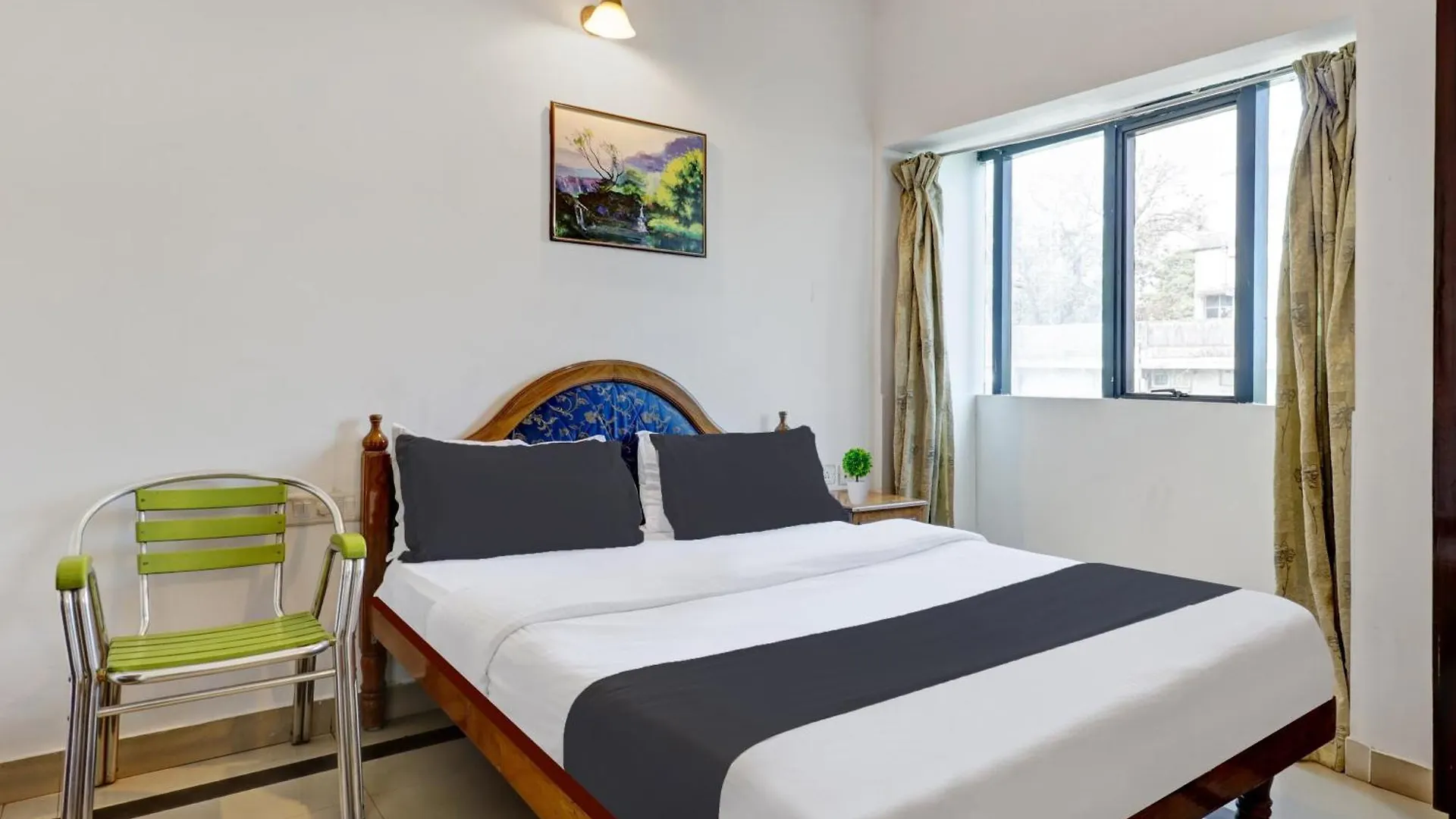 Super Collection O M G Road Hotel Thiruvananthapuram
