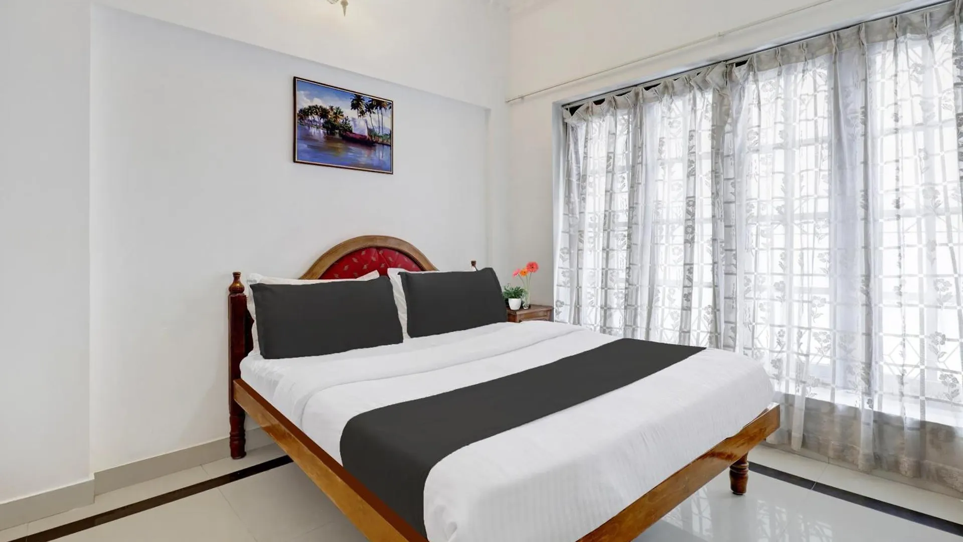 Super Collection O M G Road Hotel Thiruvananthapuram